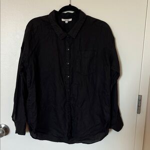 🦄Splendid Black Linen Button Up